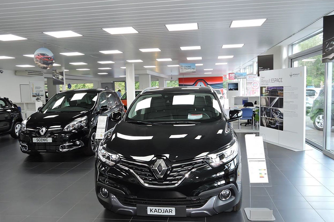 LED Beleuchtung Flächenleuchte Panel Decken einbau Garage showroom